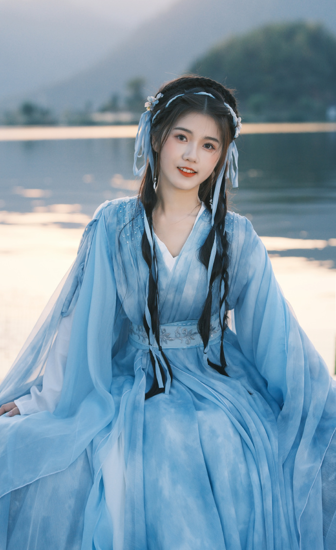 月夜直播在线观看免费播放视频正片在线观看_剧情伏笔盘点- 口碑解析 封面配图